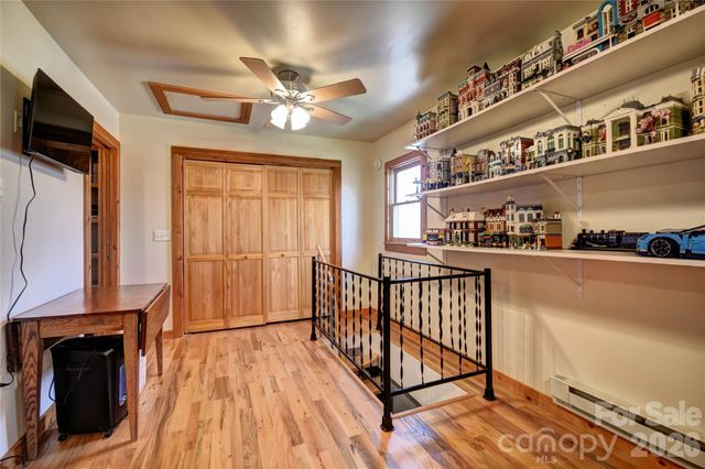 85 Homlish Gardens Drive, Waynesville, NC 28785