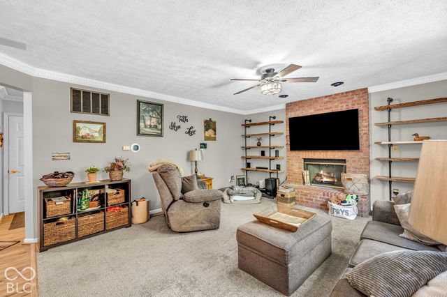 631 Middleham Circle, Beech Grove, IN 46107