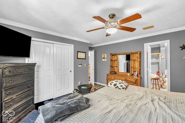 631 Middleham Circle, Beech Grove, IN 46107