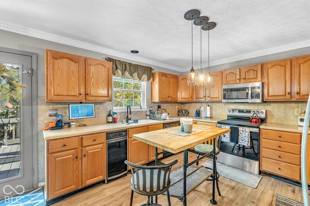 631 Middleham Circle, Beech Grove, IN 46107