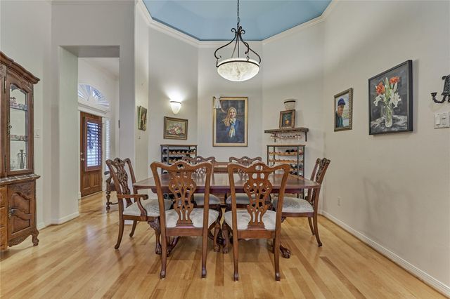 32 Hillwood Lane, Montgomery, TX 77356