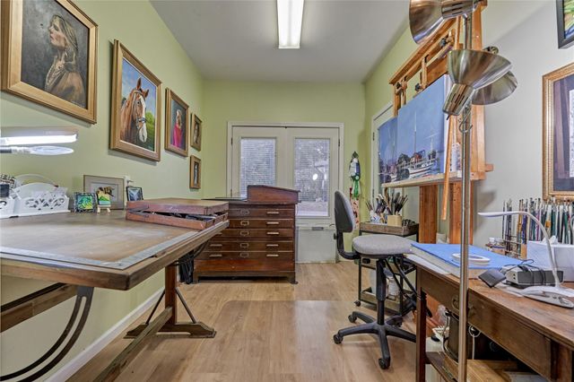 32 Hillwood Lane, Montgomery, TX 77356