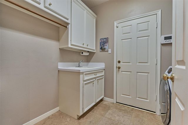 32 Hillwood Lane, Montgomery, TX 77356