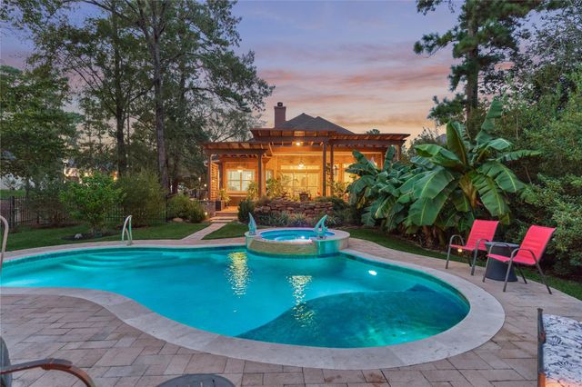 32 Hillwood Lane, Montgomery, TX 77356