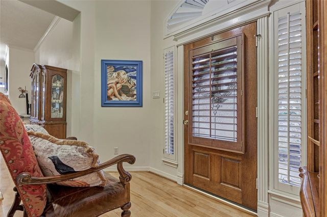 32 Hillwood Lane, Montgomery, TX 77356