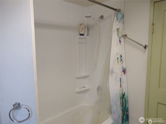 664 Rhoades Road, Winlock, WA 98596