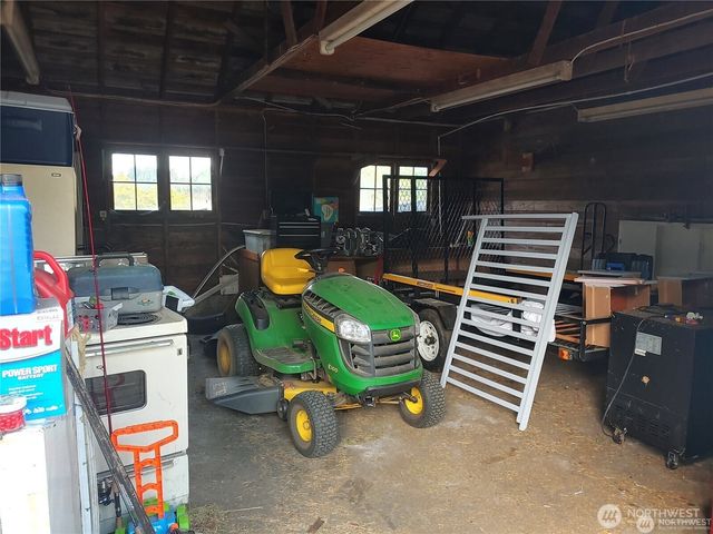 664 Rhoades Road, Winlock, WA 98596