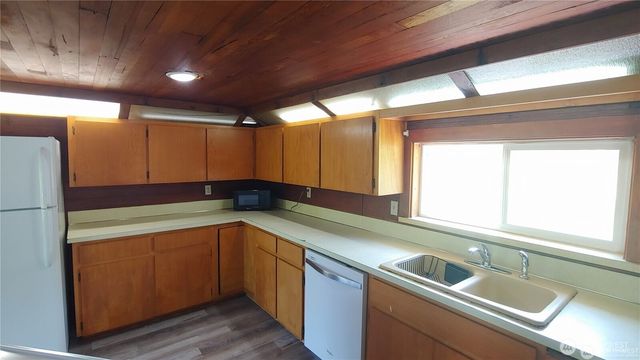 664 Rhoades Road, Winlock, WA 98596