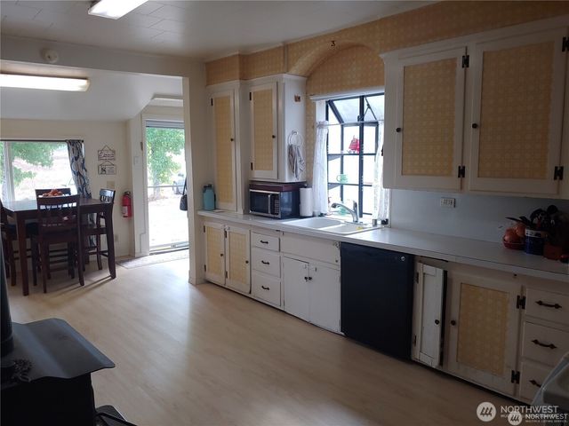 664 Rhoades Road, Winlock, WA 98596