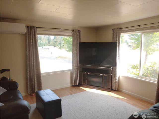 664 Rhoades Road, Winlock, WA 98596