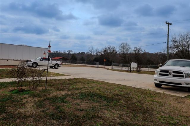 160 HWY 320, Carnesville, GA 30521