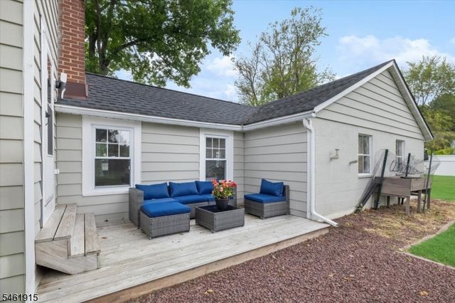 203 Pine St, Hackettstown Town, NJ 07840