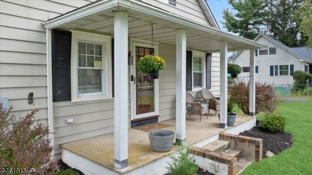 203 Pine St, Hackettstown Town, NJ 07840
