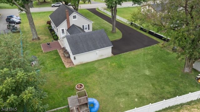 203 Pine St, Hackettstown Town, NJ 07840