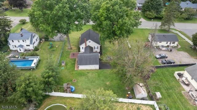 203 Pine St, Hackettstown Town, NJ 07840
