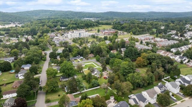 203 Pine St, Hackettstown Town, NJ 07840