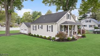 203 Pine St, Hackettstown Town, NJ 07840