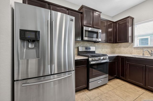 2940 MINERAL SPGS, Schertz, TX 78108