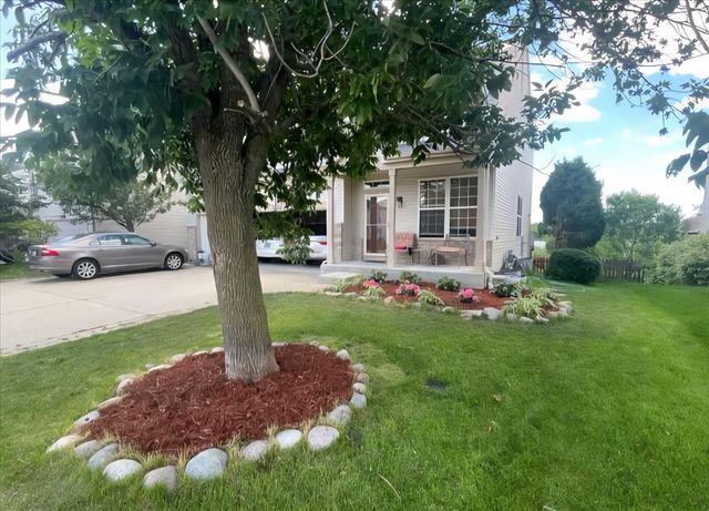 2172 Prairie Trail, Round Lake Heights, IL 60073