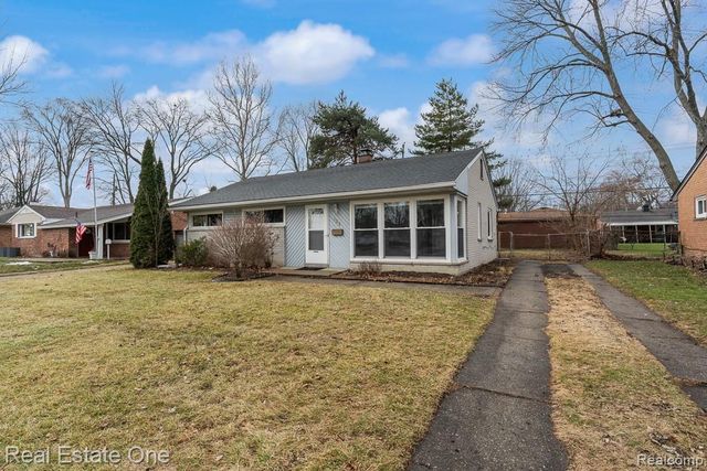 125 Sheffield Drive, Troy, MI 48083