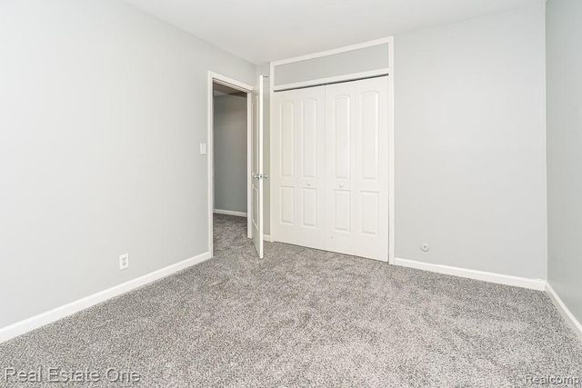 125 Sheffield Drive, Troy, MI 48083