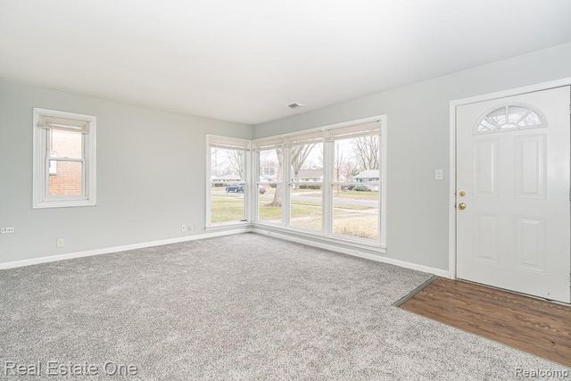 125 Sheffield Drive, Troy, MI 48083