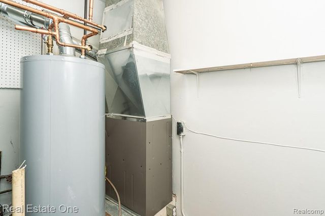 125 Sheffield Drive, Troy, MI 48083