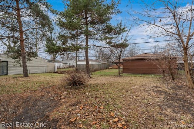 125 Sheffield Drive, Troy, MI 48083