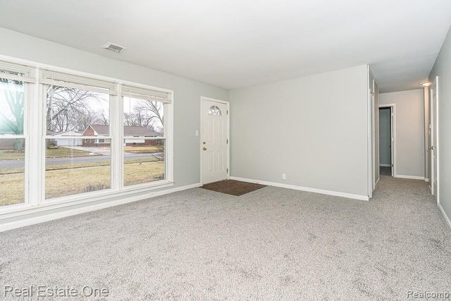 125 Sheffield Drive, Troy, MI 48083