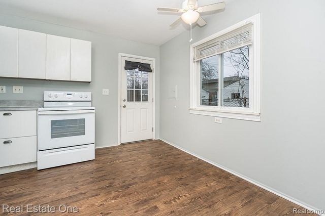 125 Sheffield Drive, Troy, MI 48083