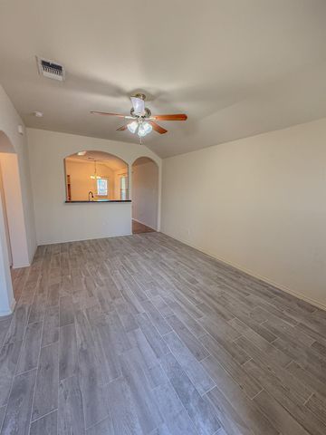 412 Azurite DR, Jarrell, TX 76537