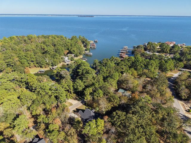 110 Lords Circle, Coldspring, TX 77331