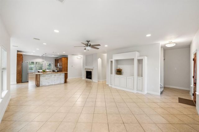 110 Lords Circle, Coldspring, TX 77331