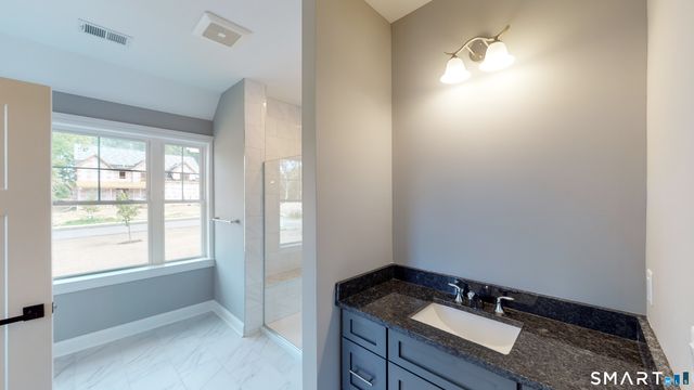 18 Twin Valley Road, East Lyme, CT 06333