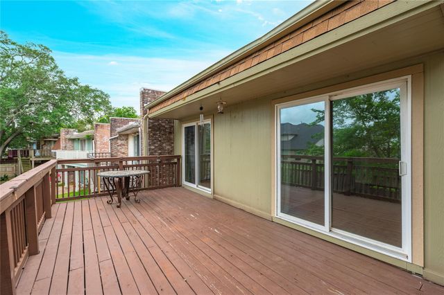 3 Dorado Drive, Friendswood, TX 77546