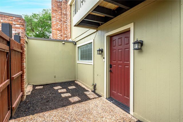 3 Dorado Drive, Friendswood, TX 77546