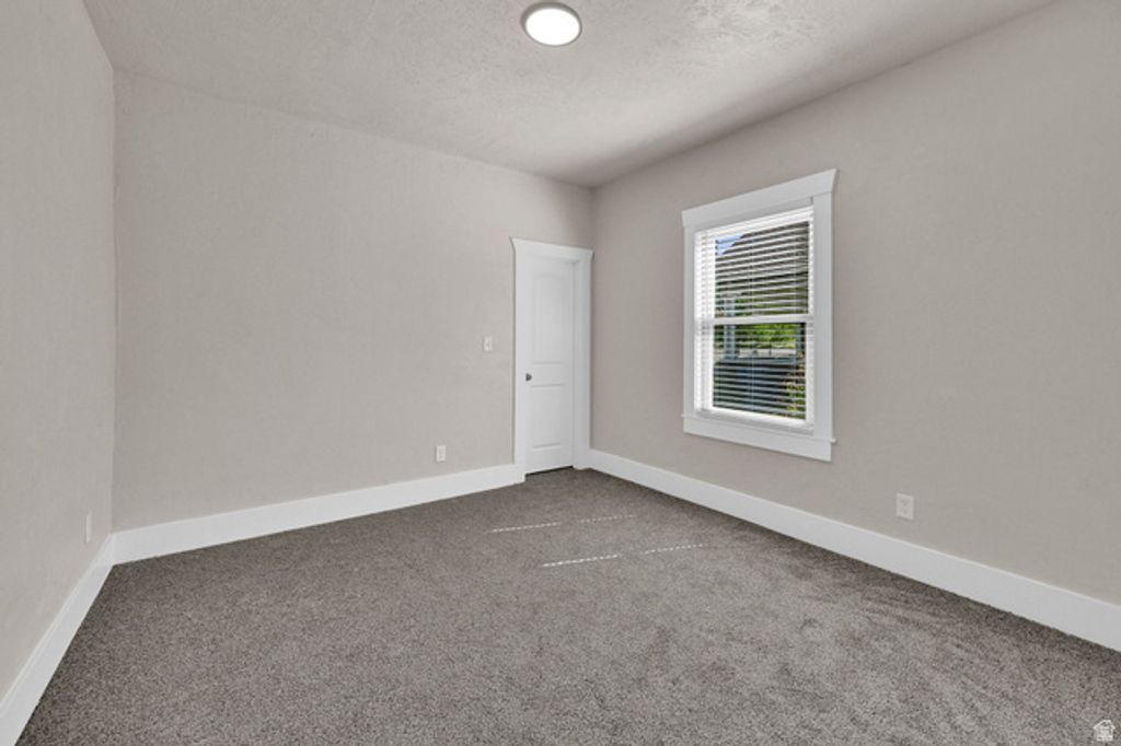 Image 14 of property listing at 1065 E 21 ST, Ogden, UT 84401