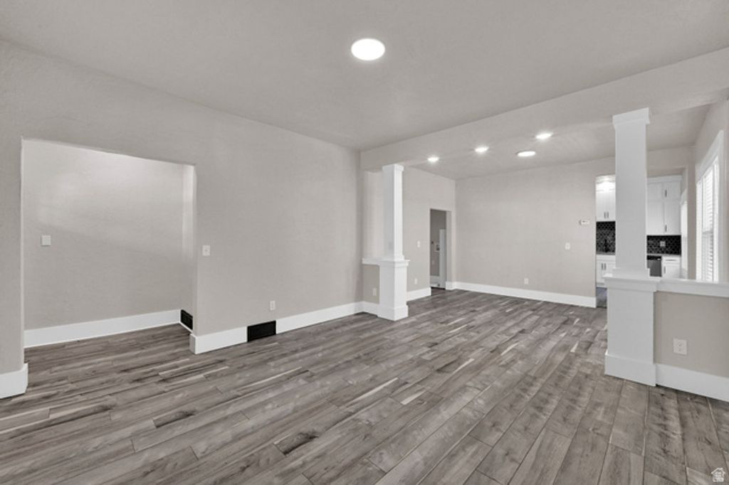 Image 8 of property listing at 1065 E 21 ST, Ogden, UT 84401