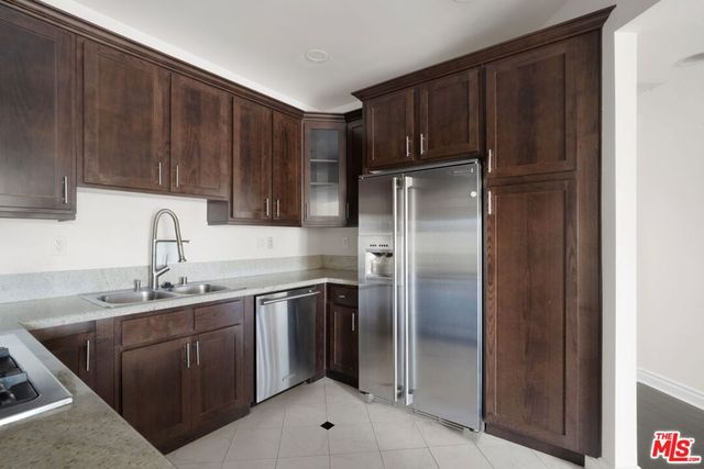 4424 Whitsett Avenue 303, Studio City, CA 91604