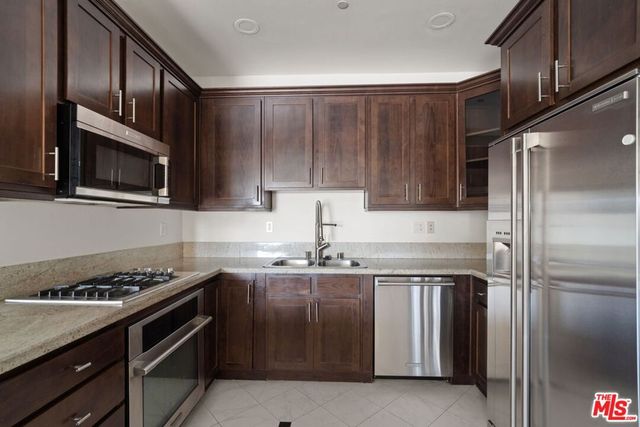4424 Whitsett Avenue 303, Studio City, CA 91604