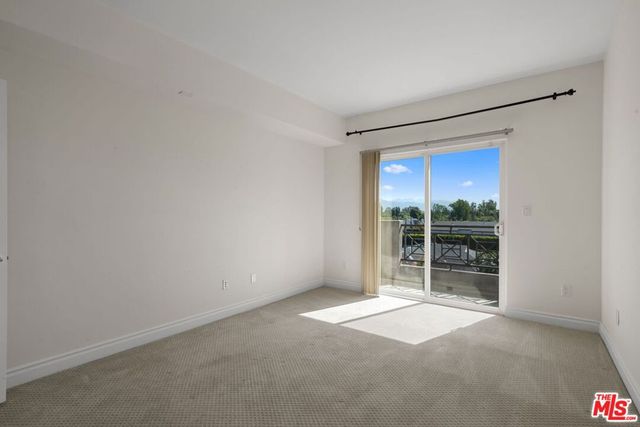 4424 Whitsett Avenue 303, Studio City, CA 91604