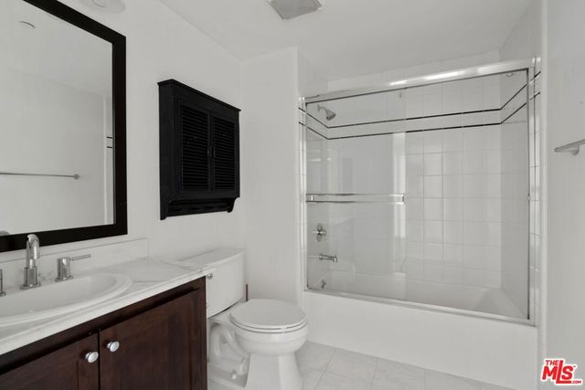 4424 Whitsett Avenue 303, Studio City, CA 91604