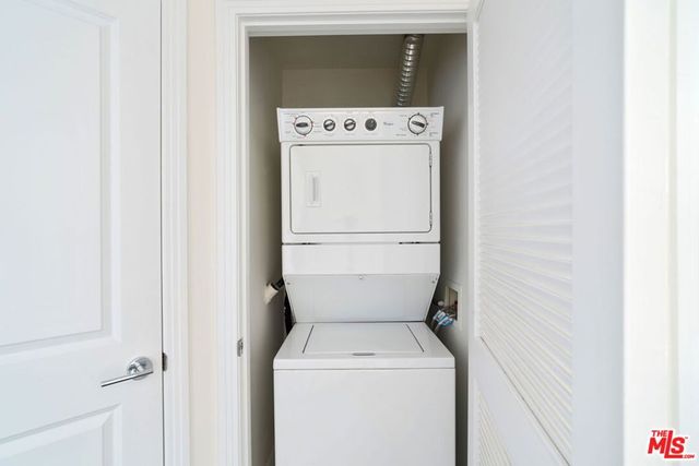 4424 Whitsett Avenue 303, Studio City, CA 91604