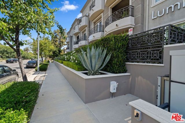 4424 Whitsett Avenue 303, Studio City, CA 91604