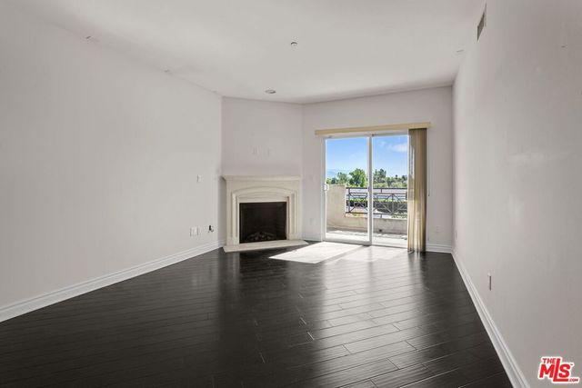 4424 Whitsett Avenue 303, Studio City, CA 91604