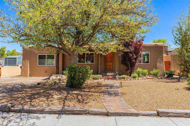 1428 Monterey, Santa Fe, NM 87505