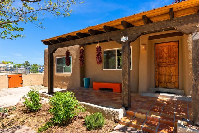 1428 Monterey, Santa Fe, NM 87505
