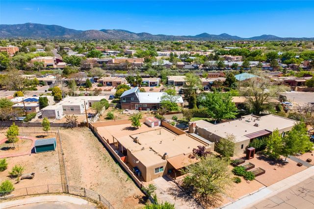 1428 Monterey, Santa Fe, NM 87505