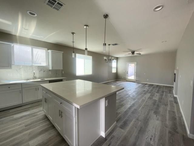 1335 E Pueblo Avenue, Phoenix, AZ 85040