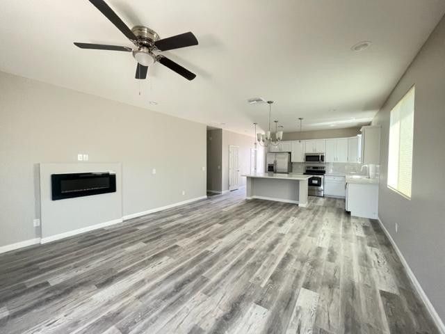 1335 E Pueblo Avenue, Phoenix, AZ 85040